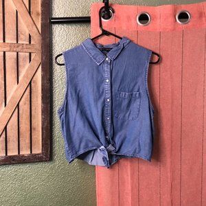 SOLD• Forever 21 sleeveless denim button-up top